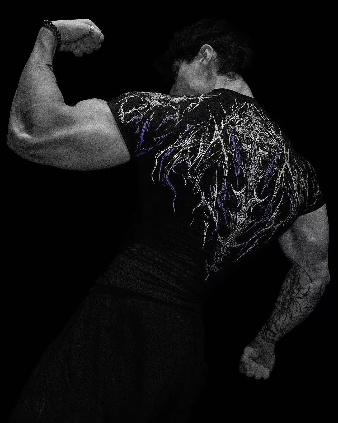 T-shirt de compression homme Void Tech Immortal, coupe pres du corps pour le sport.