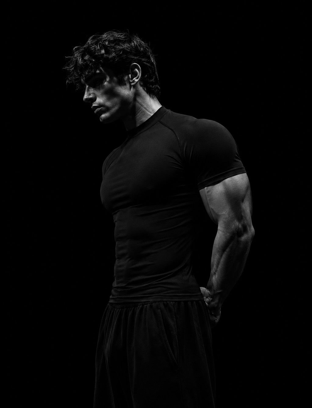 T-shirt de compression homme Hunter x Hunter, tissu respirant pour l entrainement.